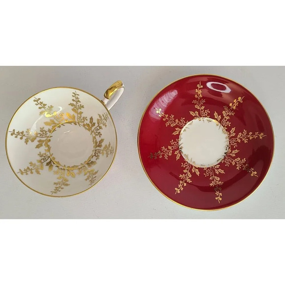 Vintage Stunning Aynsley Burgundy and Gold Teacup and Saucer, Made In England‎ - Picture 5 of 8
